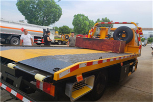 港南附近拖车电话号码服务